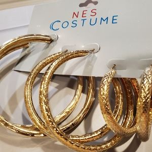 3 pack of hoop earrings